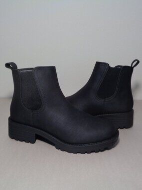 Buffalo David Bitton Size 9 M / ANNA / Black / Chelsea Boots New Women's Shoes